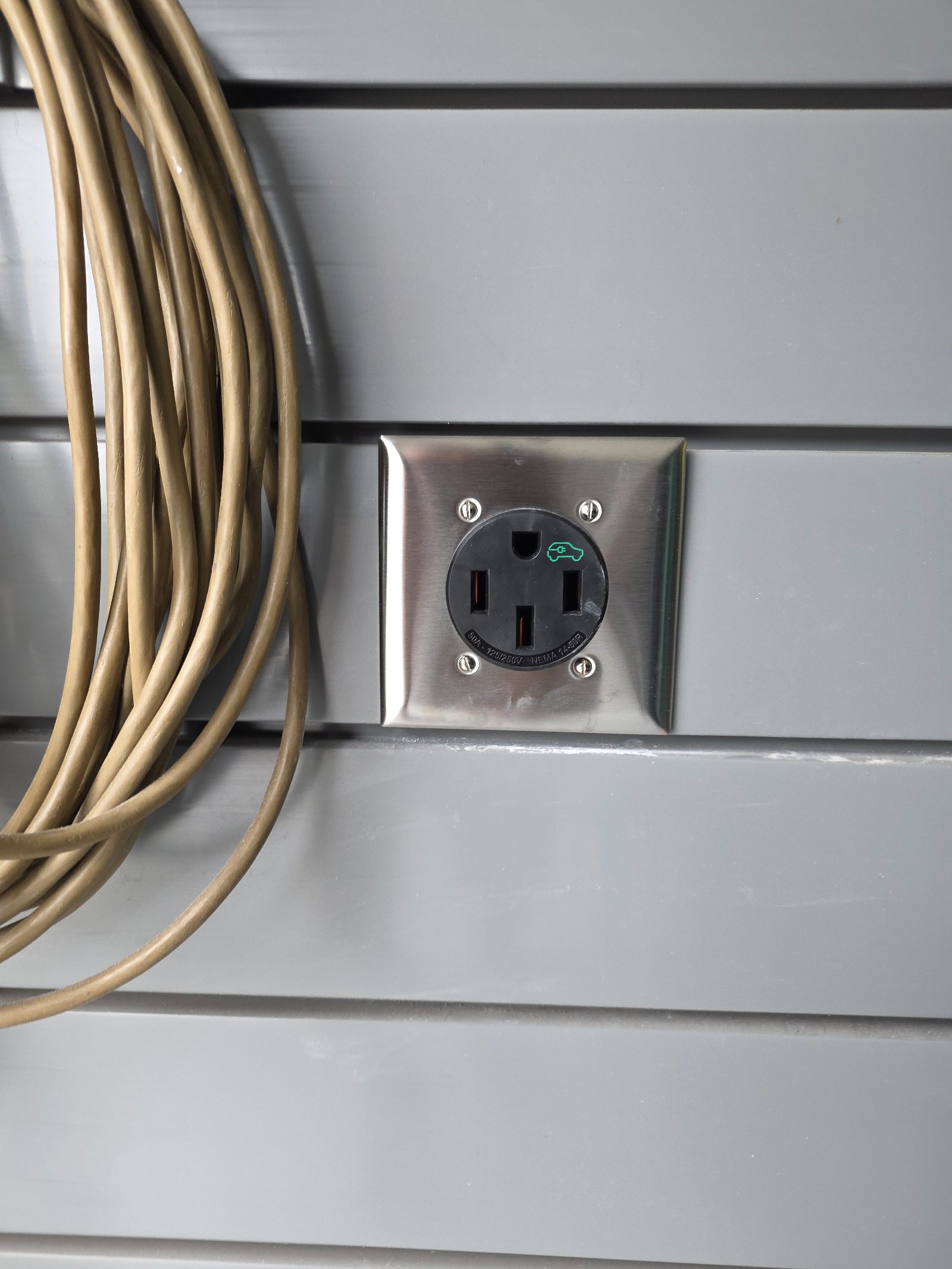 Banx Electric Install 50 amp EV plug and 50 amp GFCI breaker in Surprise, AZ
